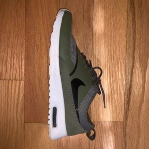 Nike Women’s Air Max Thea